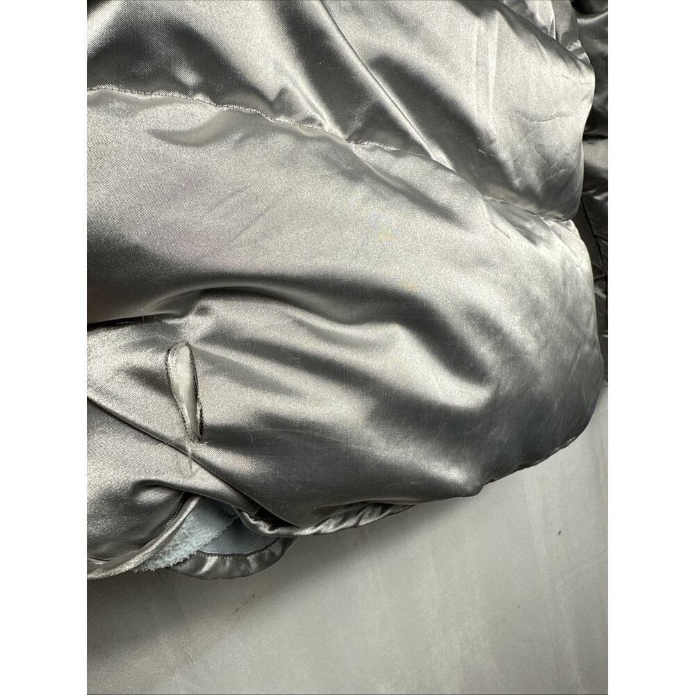 Vintage Y2K Gap Silver Puffer Jacket Girl's Size XL Down Filled Fleece Lined GUC - Picture 8 of 11